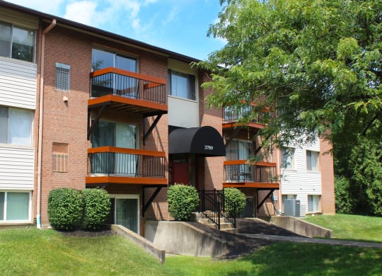 Courtyard View at Fox Run Apartments, Cincinnati, OH