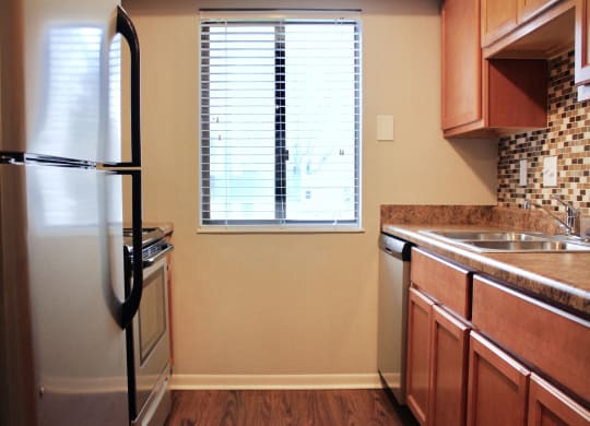 renovated kitchen at Hunter's Creek Apartments, Cincinnati