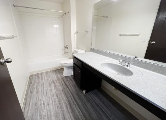 Bathroom at Quail Meadow Apartments, Cincinnati, OH, 45240