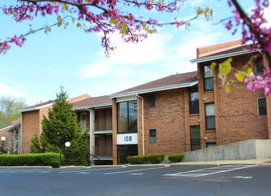 Building at Indian Lookout Apartments, Cincinnati