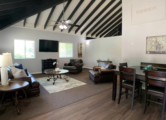 Fox Run Clubhouse at Fox Run Apartments, Cincinnati