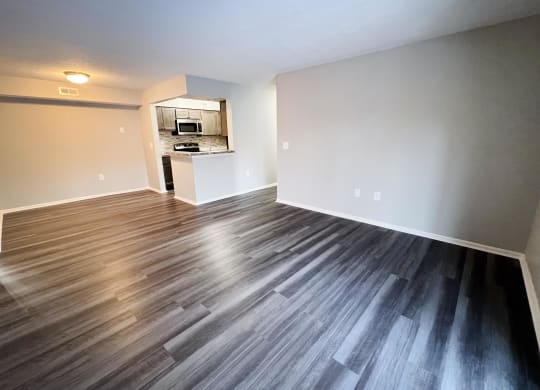 Room decor at Deercross Apartments, Cincinnati, OH