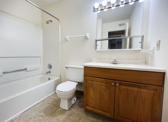 2 Bedroom Bathroom at Crown Ridge Apartments, Franklin, OH