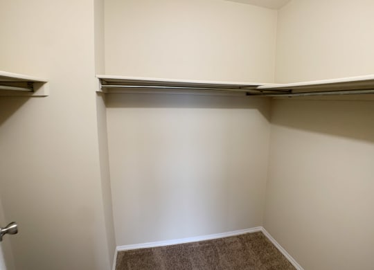 Indian Lookout Closet 1 at Indian Lookout Apartments, Cincinnati, OH, 45238
