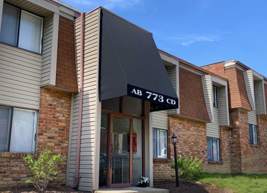 Exterior at East Pointe Apartments, Cincinnati, OH, 45245