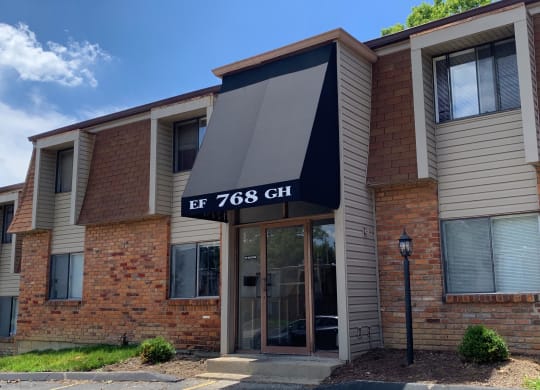 Exterior View at East Pointe Apartments, Cincinnati, OH