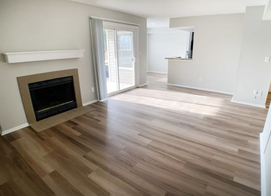 Living Room at Steeplechase Apartments, Loveland, OH, 45140