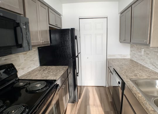 Kitchen Appliances at Steeplechase Apartments, Loveland, OH