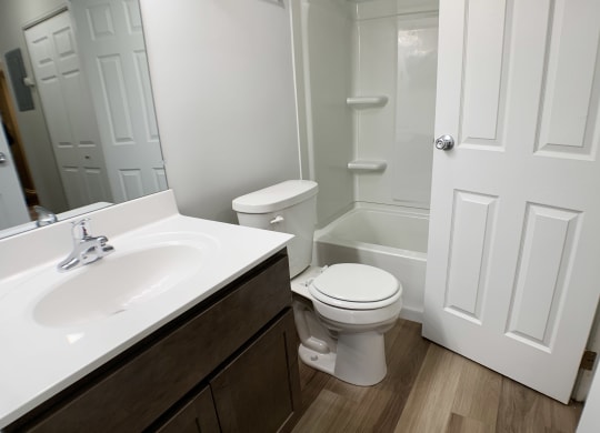 Modern Bathroom at Steeplechase Apartments, Loveland, 45140