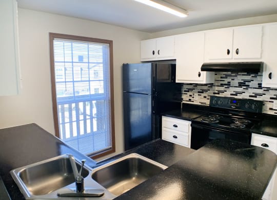 Kitchen Appliances at Woodhills Apartments, Ohio, 45449