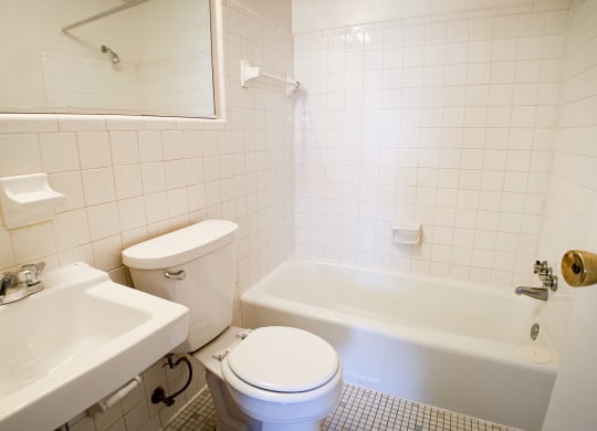 Modern Bathroom  at Barkley Ridge Apartments, Southgate, 41071