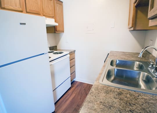 Sink With Faucet at Crown Crossing Apartments, Ohio, 45102
