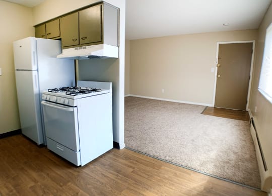 Living and kitchen at Sharondale Woods Apartments, Cincinnati, 45241