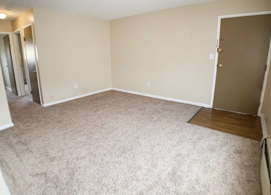 Living room area at Sharondale Woods Apartments, Cincinnati, OH, 45241