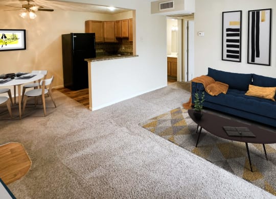 Living Room at Forest Creek Apartments, Ohio, 45044