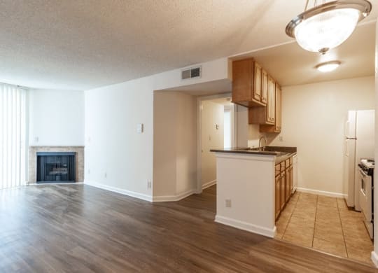 Clarington_2Bed2BathLivingAreaAndKitchen