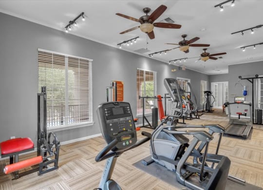 the estates at tanglewood fitness center at The Clairborne Apartment Homes, Texas
