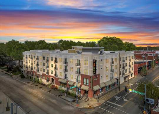 Exterior View at West 39th Street Apartments, Kansas City, MO, 64111