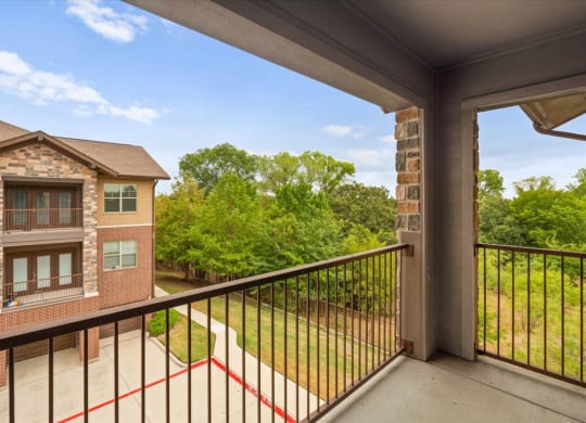 the preserve at ballantyne commons apartment balcony