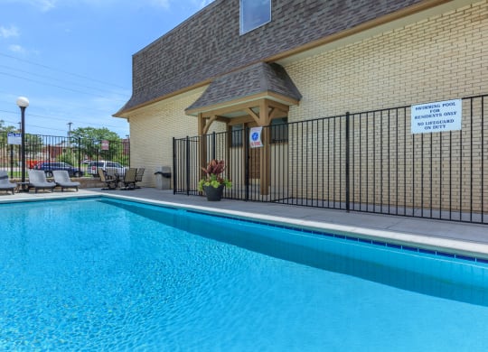 Swimming pool areaat Malvern Hill, Kansas City