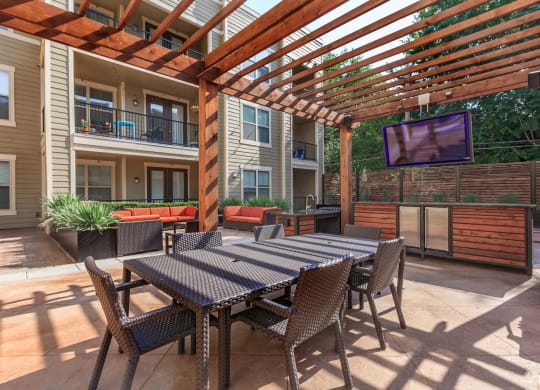 Outdoor seating at West 39th Street Apartments, Kansas City