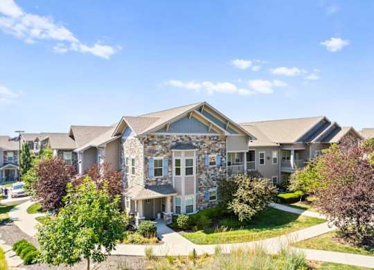 apartment exterior at Stonepost Crossing Apartments, Overland Park, KS
