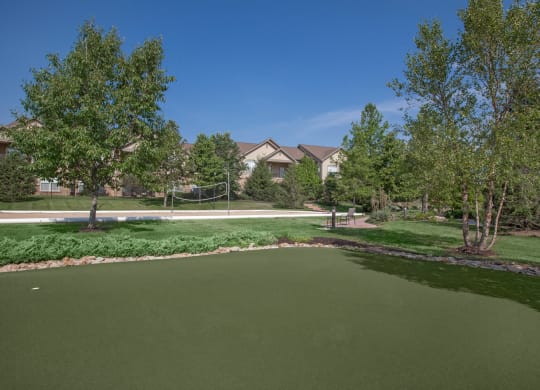 A golf putting green at Stonepost Ranch Apartments in Overland Park, Kansas.