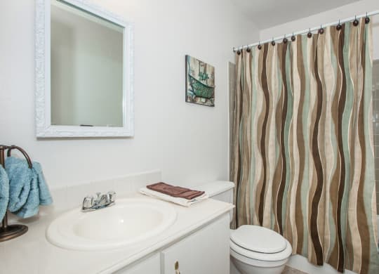 Bathroom With Bathtub at Sheridan Ridge, Overland Park, KS