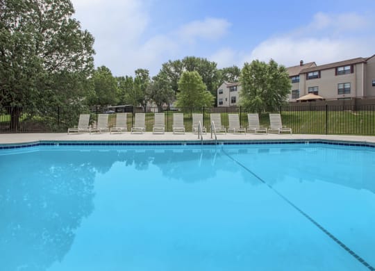 Sparkling Pool at Sheridan Ridge, Overland Park, KS