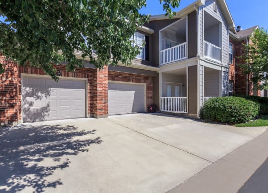 Outdoor at Wynnewood Farms Apartments, Overland Park, 66209
