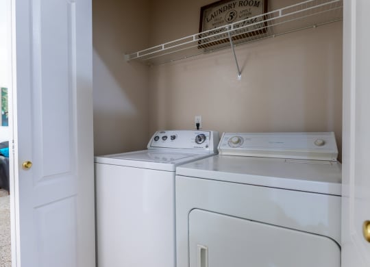 Laundry at Creekside Apartments, Kansas, 66213