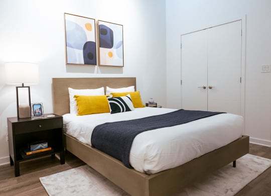 guest bedroom in b1 floorplan