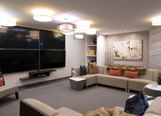 TV lounge at Sky on Main in Missouri
