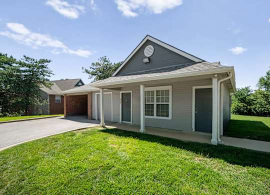 Car wash station building and drive-up area at Stonebriar Apartments Overland Park, Kansas