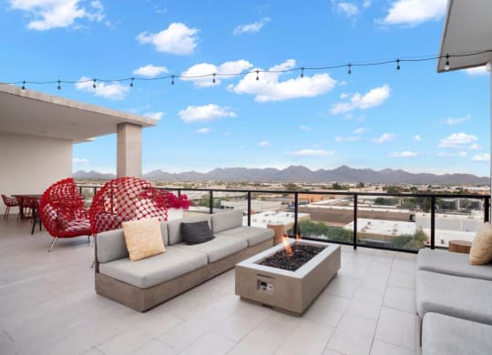 Outdoor Seating Apartment North Scottsdale