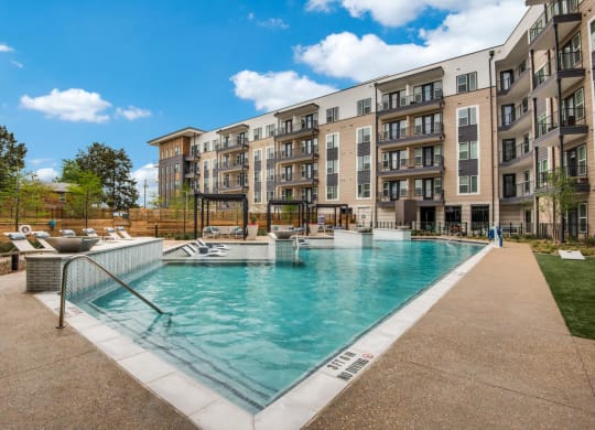 Jefferson Innova Pool