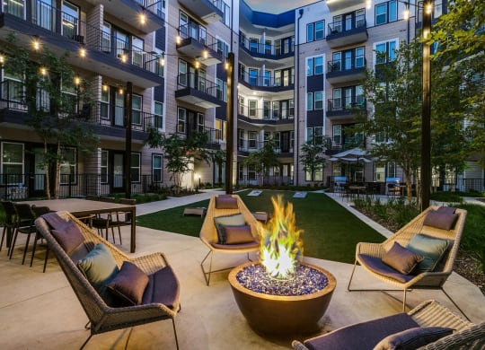 Jefferson Innova Courtyard
