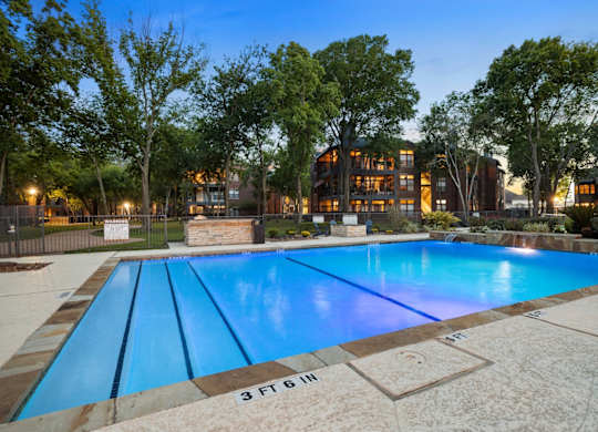 swimming pool in webster apartments