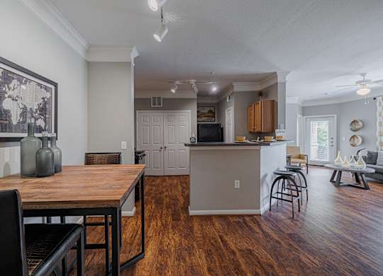 kitchen/dining