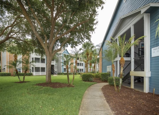 Twelve Oaks at Windermere Apartment Exteriors