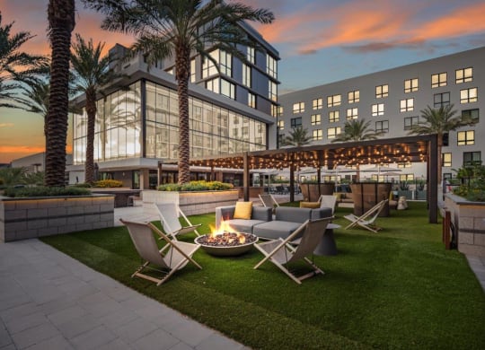 Outdoor Seating Apartment North Scottsdale