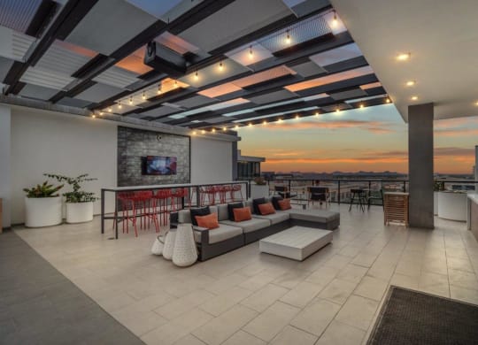 Outdoor Seating Apartment North Scottsdale