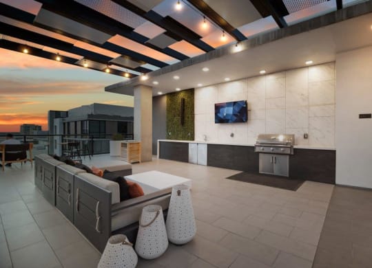 Outdoor Seating Apartment North Scottsdale
