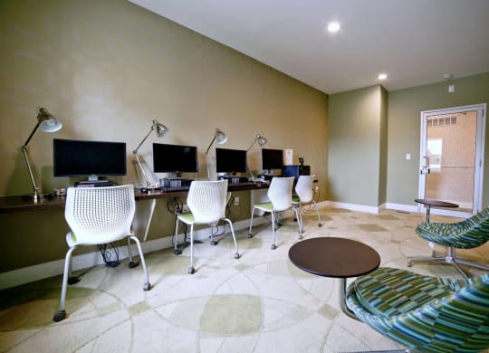 Business Center With Computers at Gramercy, Indiana