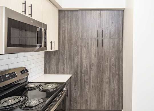 Electric Range In Kitchen at 38° NORTH, California