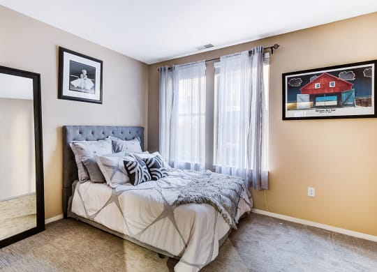 spacious bedrooms at Uptown Lake Apartments, Minneapolis, MN, 55408