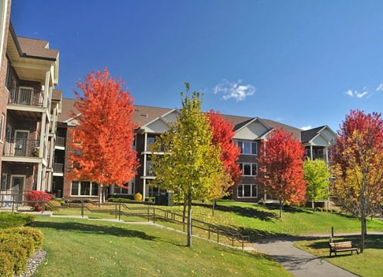 Laurel East End Apartments in Golden Valley, MN photo of an exterior view of an apartment building on a sunny day
