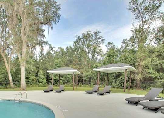 Omnia at Richmond Hill Townhomes in Georgia photo of pool cabanas