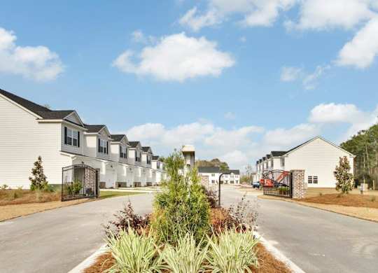 Harris Trail Luxury Townhomes for rent Richmond Hill, GA photo of community entrance