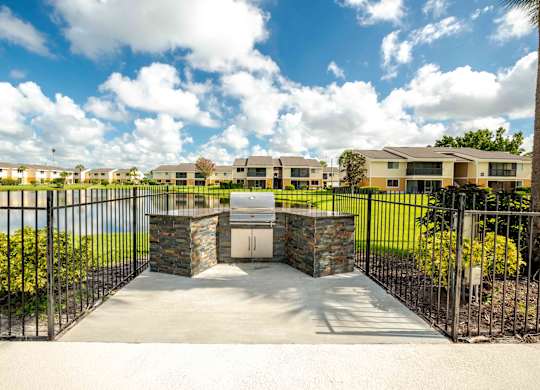 Apartments in Kissimmee for Rent - Mirador at Woodisde - Outdoor Grill area